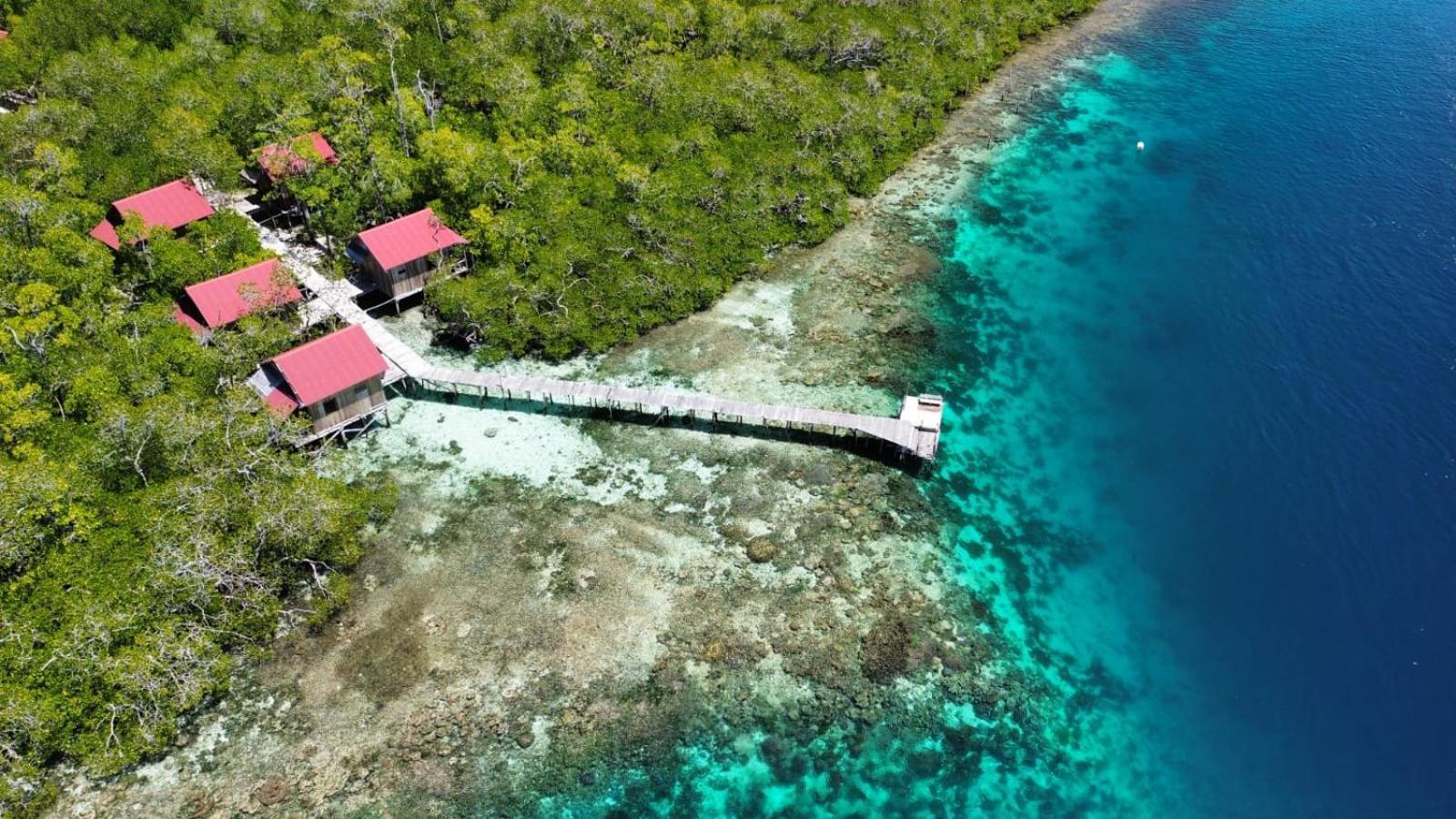 Raja Ampat Blue Sea Villa Besir Dış mekan fotoğraf