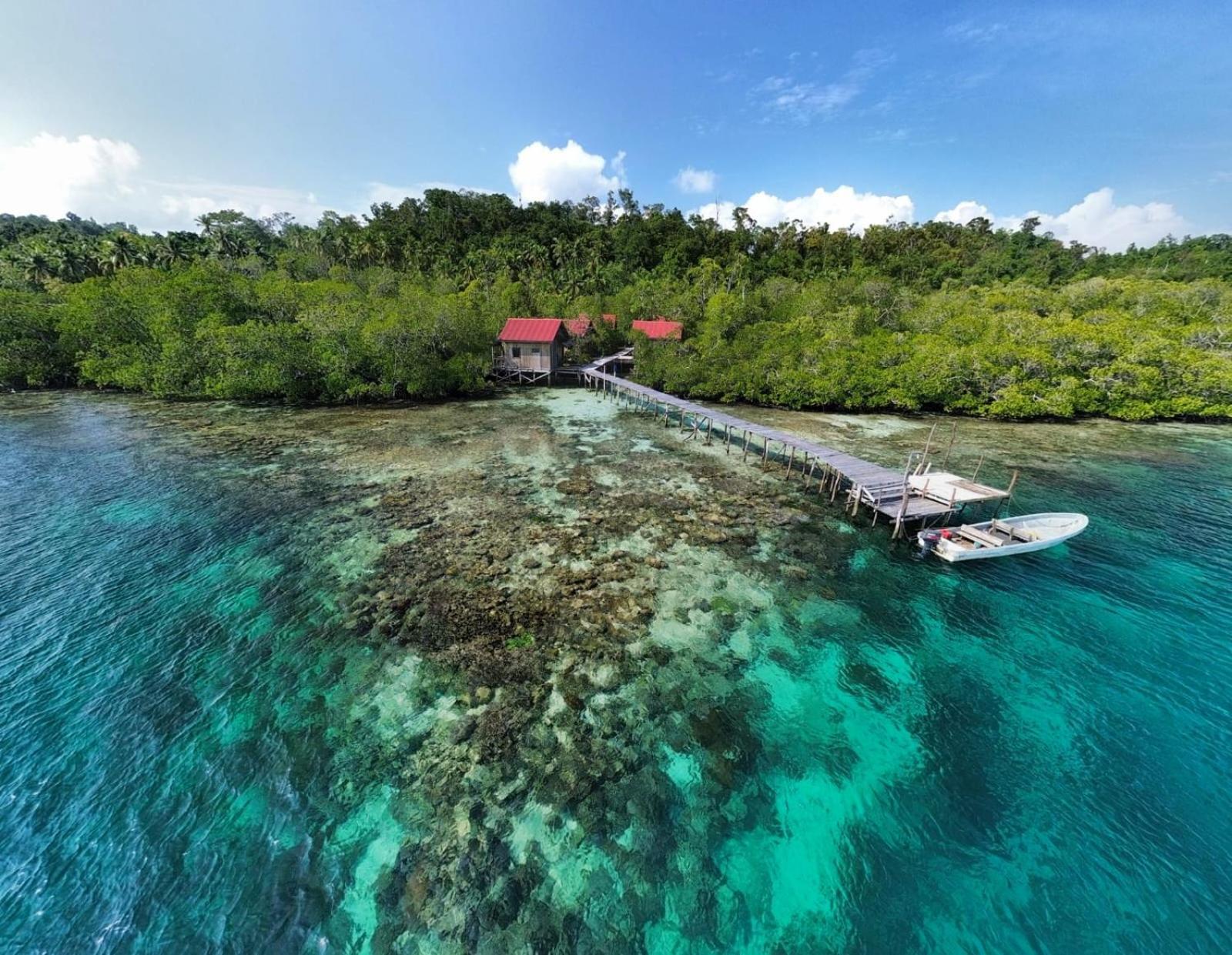 Raja Ampat Blue Sea Villa Besir Dış mekan fotoğraf