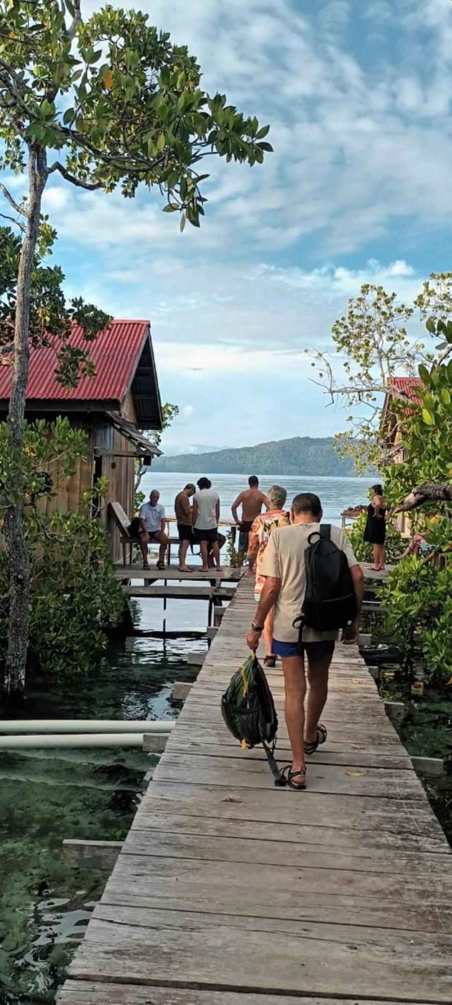 Raja Ampat Blue Sea Villa Besir Dış mekan fotoğraf